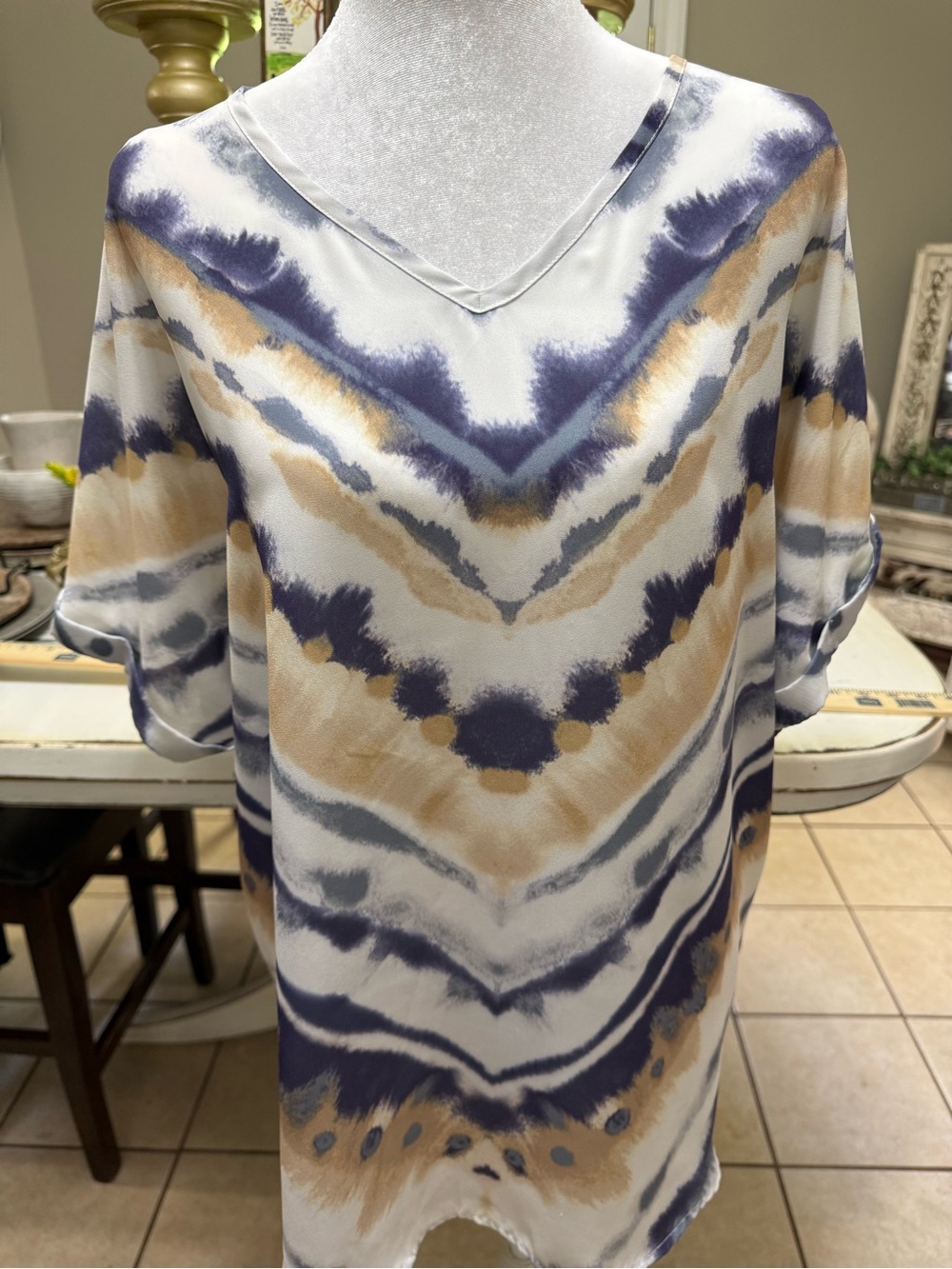 EST 1946 V-Neck Tie-Dye Dolman Blouse in Navy and Beige Large - Picture 2 of 7